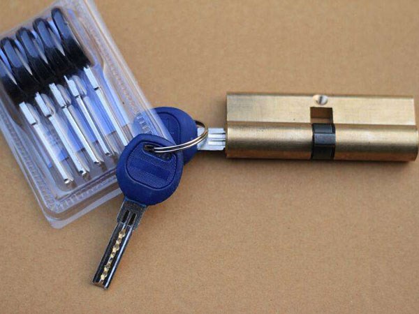 天津河北區(qū)上門開鎖（哪里有開汽車鎖的）