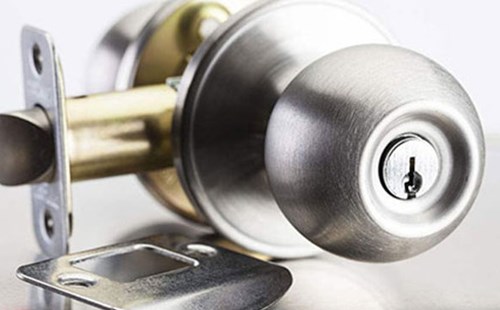 貴陽花溪區(qū)開汽車鎖電話（開鎖公司價格）